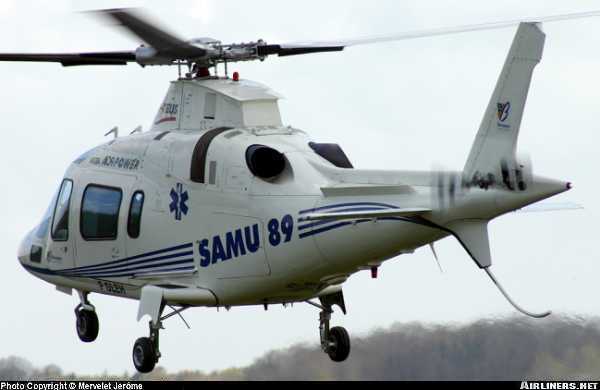Vue d'un A-109 Power du SAMU (photo : J&eacute;r&ocirc;me Mervelet)
