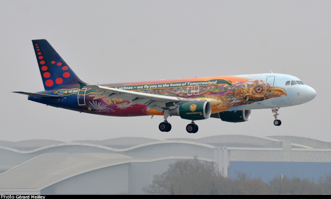 Avion de transport civil Airbus A320-214 (photo : G&eacute;rard Meilley)