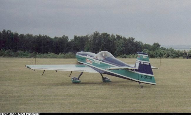 Vue d'un CAP 232 SX (photo : JN Passieux, meeting de la Fert&eacute;-Alais 2001)