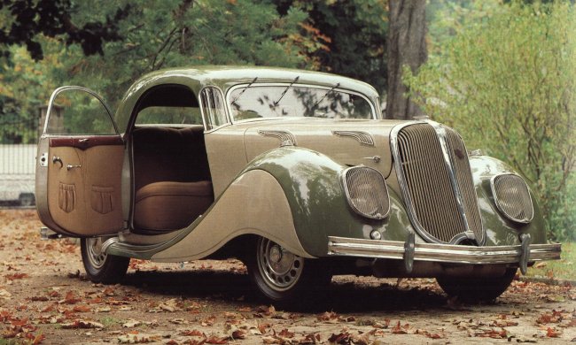 Coup&eacute; Panhard Dynamic 140 de 1936 (photo : Cent ans d'automobile fran&ccedil;aise - Jacques Rousseau, Jean-Paul Caron)