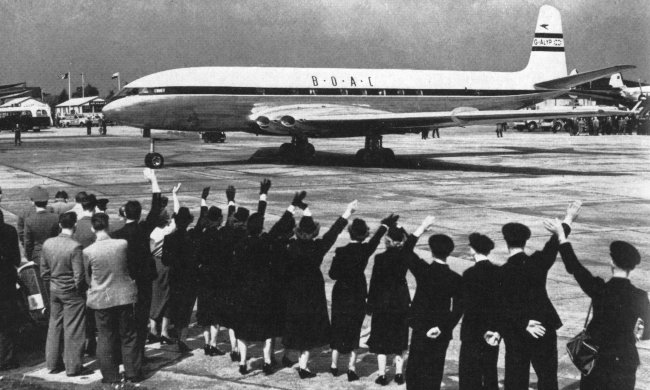 D&eacute;part du Comet G-ALYP vers Johannesburg (photo : Pictorial History of BOAC and Imperial Airways Kenneth Munson - BOAC)