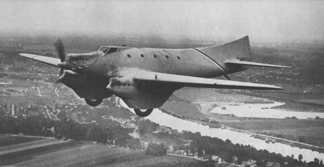 Vue du Couzinet 10 (photo : Histoire de l'aviation Ren&eacute; Chambe - Safara)
