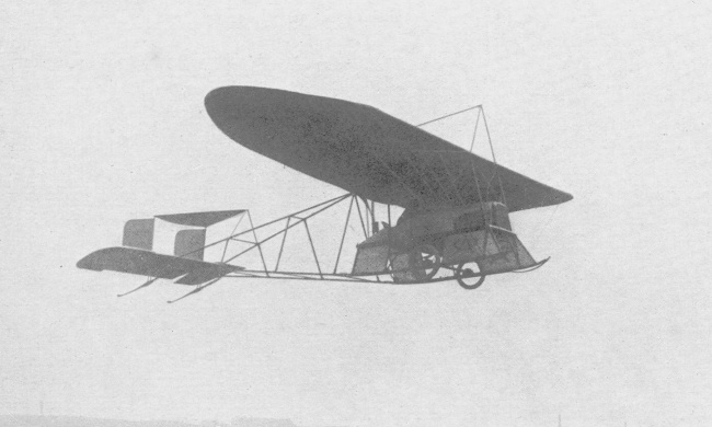 Vue d'un de Pischof monoplan (photo : Gallica - Les A&eacute;roplanes de 1911 - Raymond de Gaston)
