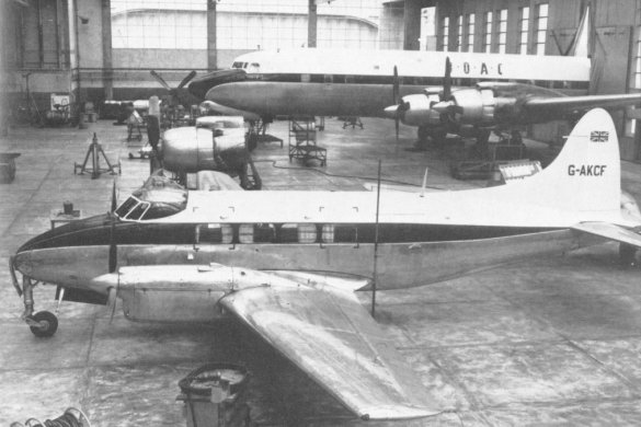 Vue d'un de Havilland D.H.104 Dove &agrave; Heathrow (photo : Pictorial History of BOAC and Imperial Airways Kenneth Munson)