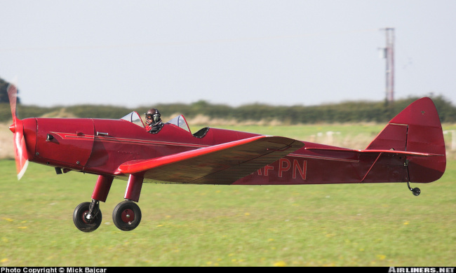 Vue d'un D.H.94 Moth Minor (photo : Mick Bajcar)