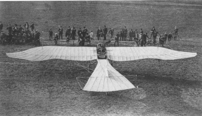 Vue d'un monoplan Etrich II (origine : �ber Den Wolken, Postes Autrichiennes)