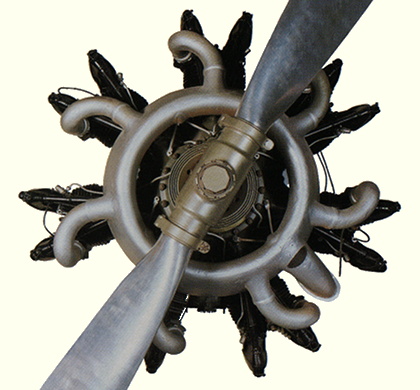 Vue d'un moteur Gnome-Rh&ocirc;ne Titan Major (photo : Le Patrimoine de l'aviation fran&ccedil;aise - Mus&eacute;e SNECMA)