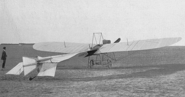 Vue d'un Hanriot monoplan (photo : Gallica - Les A&eacute;roplanes de 1911 - Raymond de Gaston)