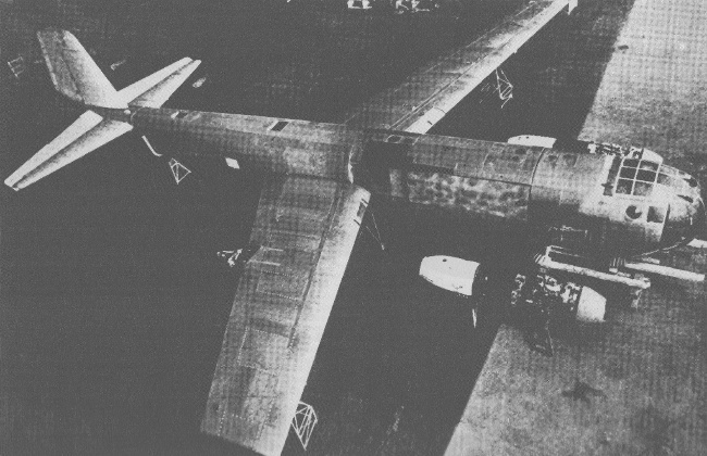 Vue d'un bombardier exp&eacute;rimental Junkers Ju 287 (photo : Jane's fighting aircraft of World War II John W.R. Taylor)
