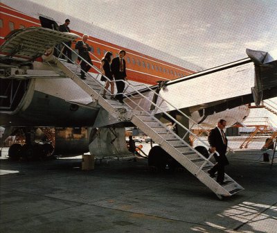 Vue de l'escalier pliant int&eacute;gr&eacute; (photo : Les grands avions de ligne - Lockheed Corp.)