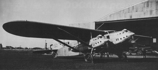 Vue d'un monoplan trimoteur Lat&eacute;co&egrave;re 35 (photo : Le Fana de l'Aviation)