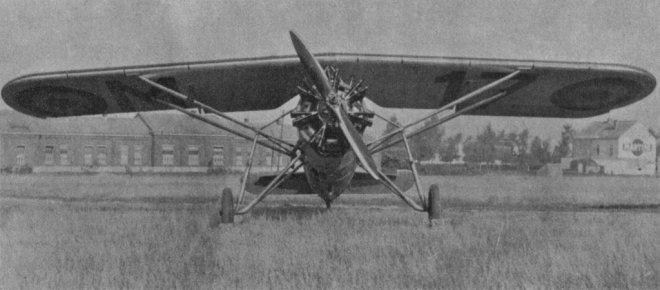 Vue d'un Morane-Saulnier 236 belge (photo : Fana de l'Aviation num&eacute;ro 115)