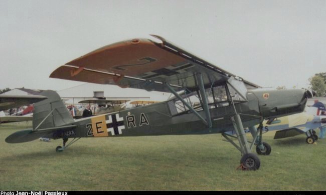 Vue d'un Morane MS-500 (photo : JN Passieux, meeting de la Fert&eacute;-Alais 2001)