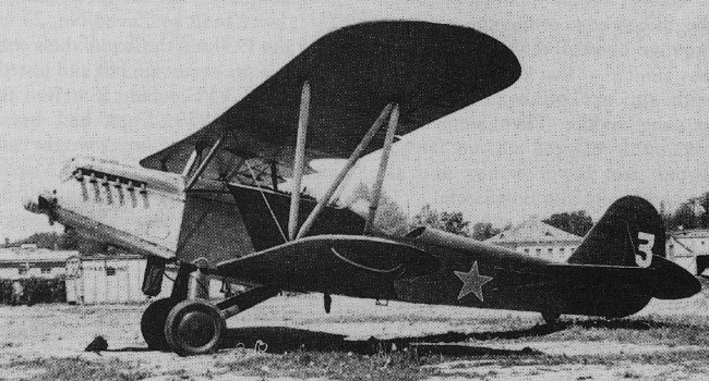 Vue d'un biplan R-5 sovi&eacute;tique (photo : Soviet Aircraft and Aviation 1917-1941, Wim H Schoenmaker)
