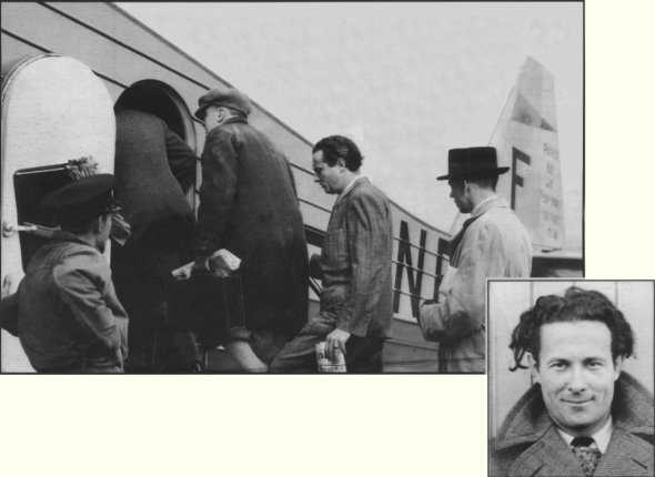 Embarquement de Jean Mermoz &agrave; bord d'un Potez 62 (photo : La D&eacute;p&ecirc;che du Midi, hors-s&eacute;rie Ann&eacute;e 1936 - Archives DDM/Mondial Photo Presse/Associated Press)