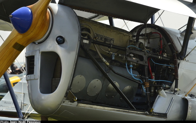Vue d'un moteur Renault 4 P-03 (photo : JN Passieux, meeting Fert&eacute;-Alais 2018)