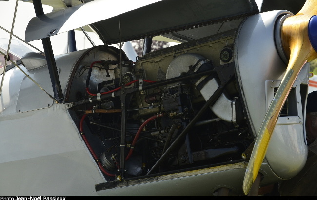 Vue d'un moteur Renault 4 P-03 (photo : JN Passieux, meeting Fert&eacute;-Alais 2018)