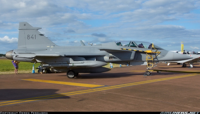 Vue d'un JAS 39C Gripen biplace (photo : Derek Ferguson)