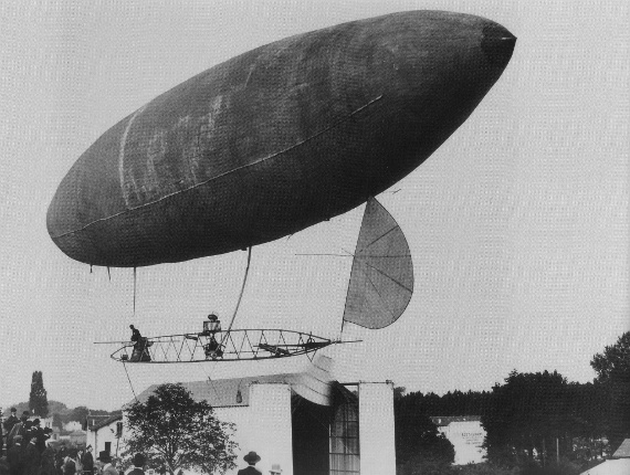 Vue du dirigeable No. 6 (photo d'origine : Les Premiers Dirigeables Fran&ccedil;ais - St&eacute;phane Nicolaou)