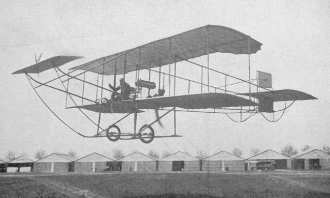 Vue d'un Sommer biplan (photo : Gallica - Les A&eacute;roplanes de 1911 - Raymond de Gaston)