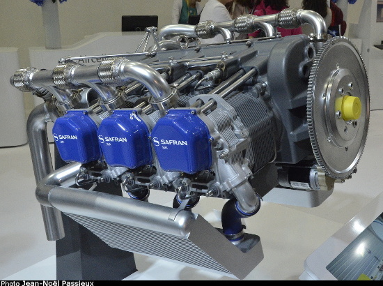 Vue d'un moteur &agrave; plat SMA SR460 (photo : JN Passieux, Salon du Bourget 2015)