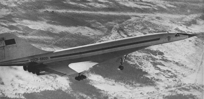 Vue du Tu-144 (photo : Histoire de l'aviation Ren&eacute; Chambe - A.P.N.)