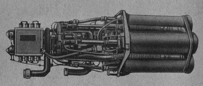 Vue d'un moteur-fus&eacute;e Reaction Motors XLR-11 (photo : Science et Vie, octobre 1947)
