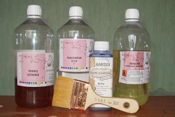 Produits de finition (photo : JN Passieux)