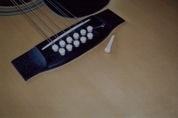 Chevalet de guitare douze cordes